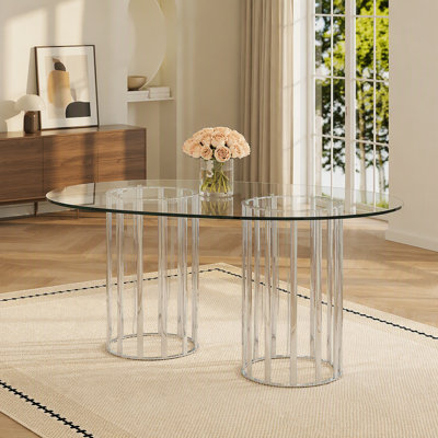 Table de salle à manger légère et luxueuse en verre trempé ovale pour un divertissement sans effort