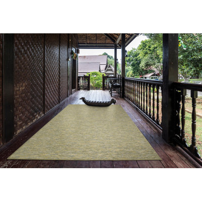 Tapis vert uni d'intérieur et d'extérieur pour le salon, le patio ou la terrasse Sundance