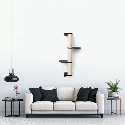 Brodhi Scratching Post