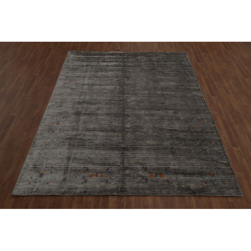 Élégant tapis indien de style Gabbeh 8 x 10 avec des touches de couleurs douces