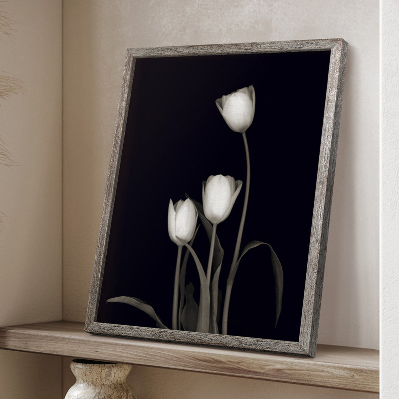 «Tulip Pose III», reproduction encadrée - bois massif 48156, H 11 po x l 9 po