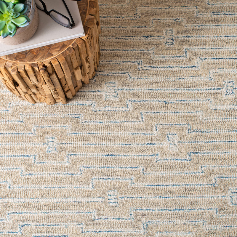 Damaa Hand Tufted Wool/Cotton Geometric Rug in Light Gray/Ivory, Round 5'