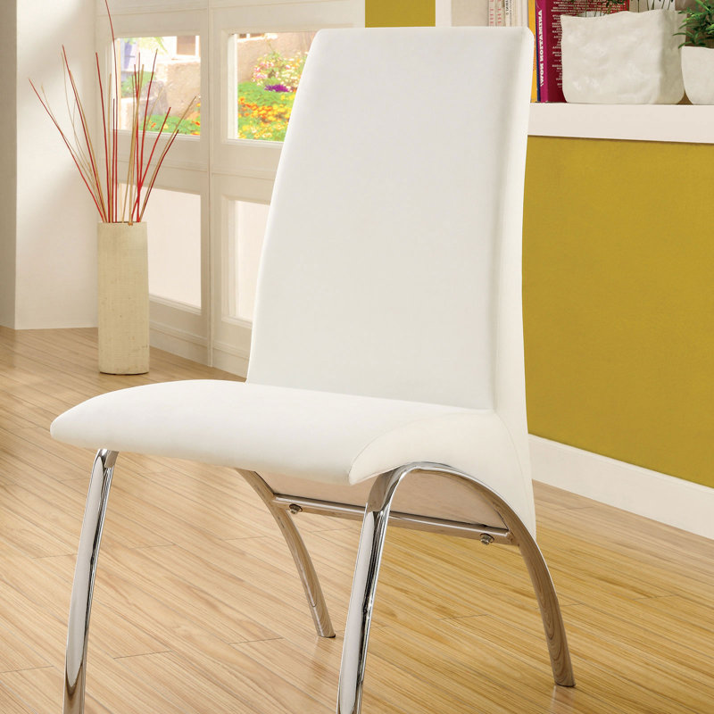 Chaise d'appoint rembourrée Oshin, Blanc
