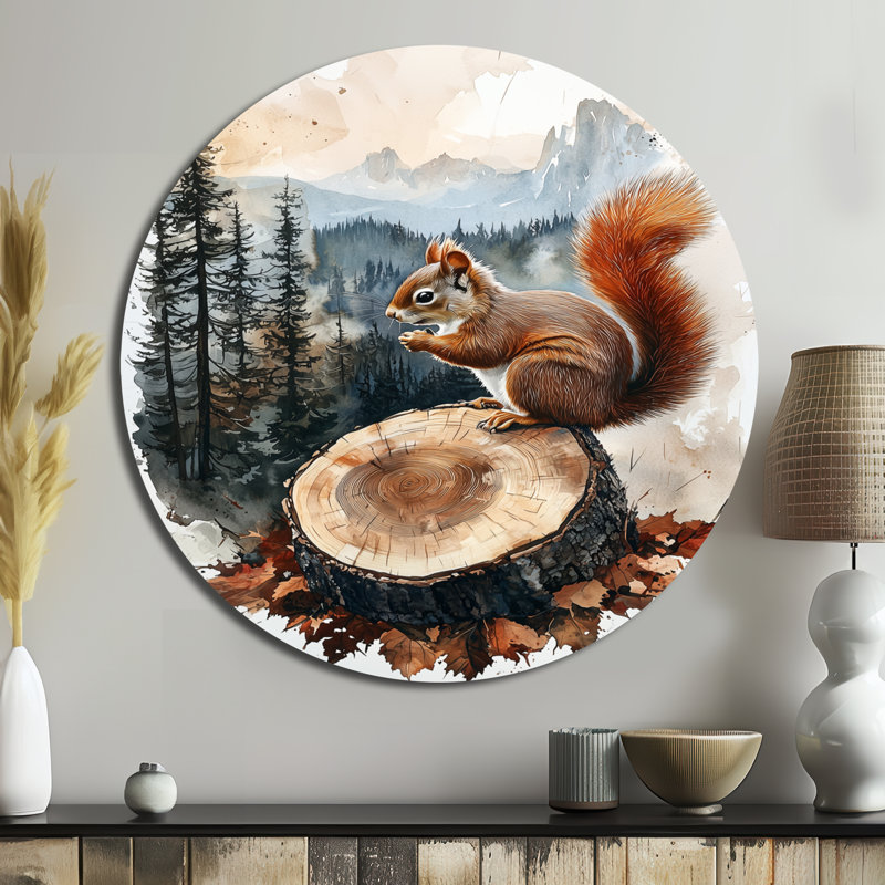 Mignon écureuil sur une glissade en bois, forêt I - reproduction d'art moderne en métal brun, H 16 po x l 16 po