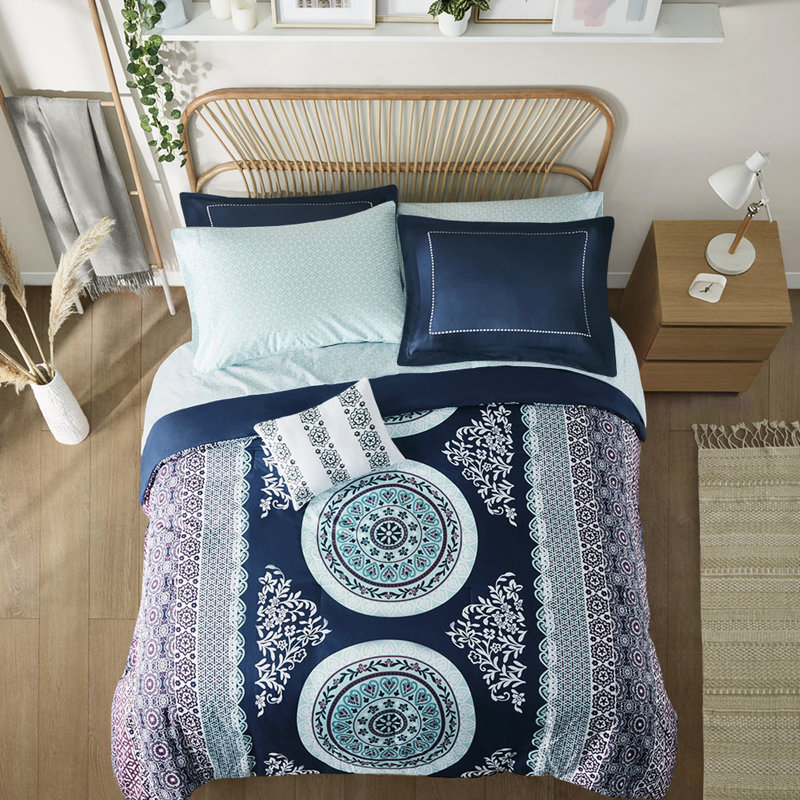 Édredon pour grand lit et ensemble de draps - imprimé médaillon bleu marine, taies décoratives brodées, coussin décoratif, draps, lavable à la machine