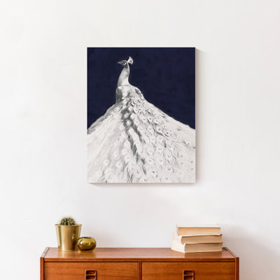 " Glorious White Peacock 2 "