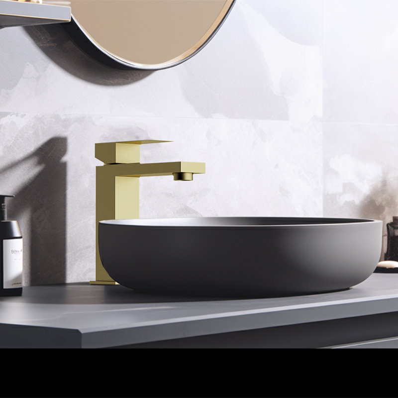 Single-Hole Bathroom Faucet with Drain Assembly, Brushed Gold