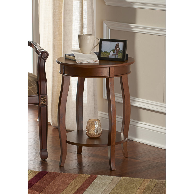 Everill End Table, Hazelnut