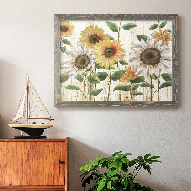 Sunflower Surprise- Rustic Framed Gallery Wrapped Canvas, Gris, H 22 po x l 32 po x P 1,5 po