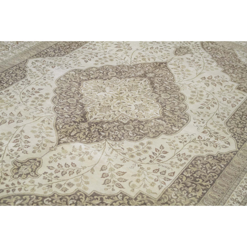 Hand Woven Wool Oriental Area Rug
