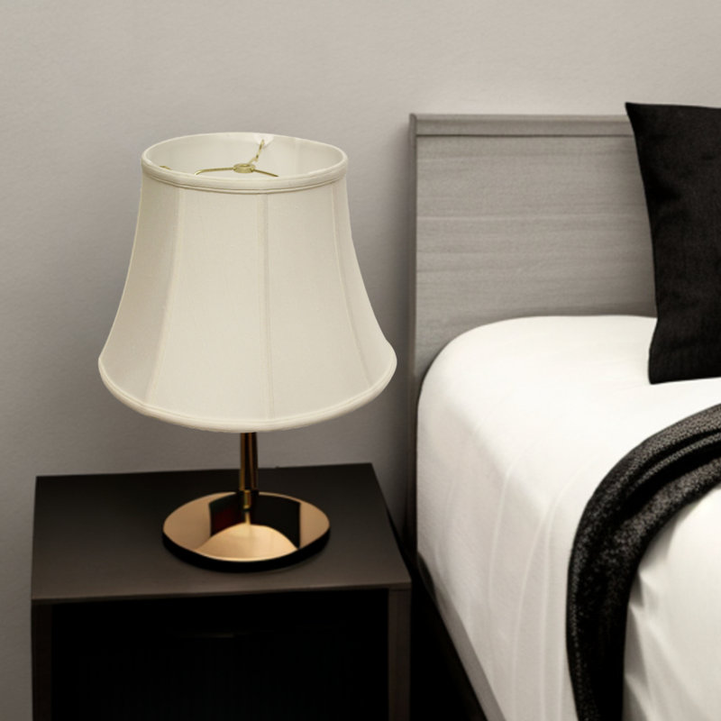 Abat-jour Alay Bell, Blanc antique, H 13 po x l 18 po x P 18 po
