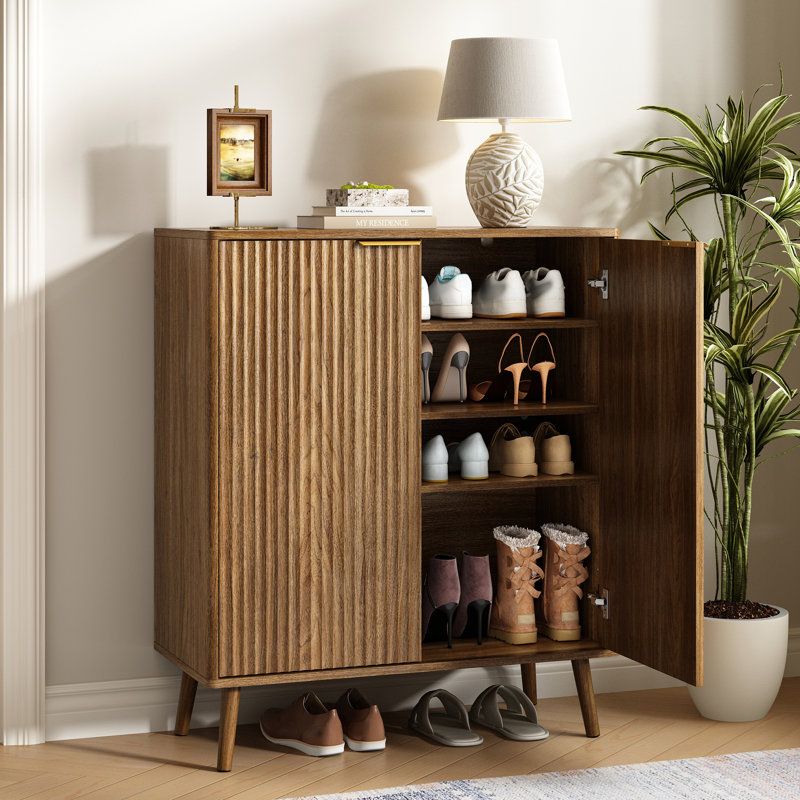 Armoire à chaussures 48 avec portes cannelées pour entrée, armoire à chaussures avec tablettes réglables,, Brun