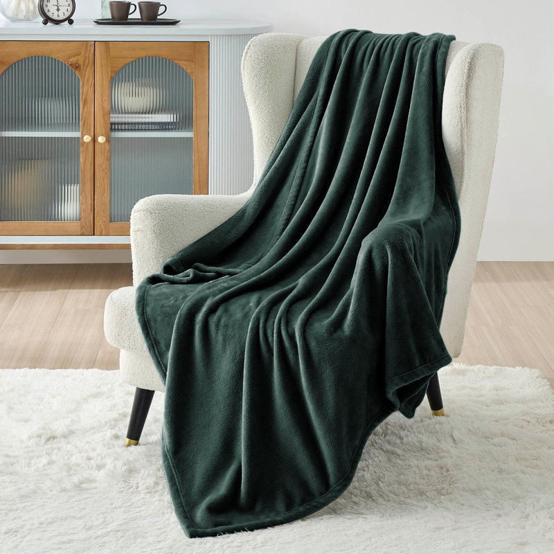 Luxury Mink Fleece Blanket - Ultra Soft, Warm & Lightweight Throw, 130cm W x 150cm L, Green Emerald