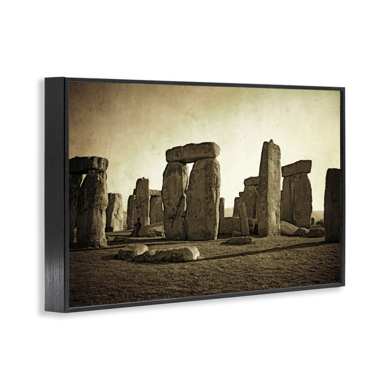  Distant Stonehenge Sepia Grey Framed Giclee Art by Graffi*tee Studios, H 12 po x l 18 po, Giclée encadrée noir minuit