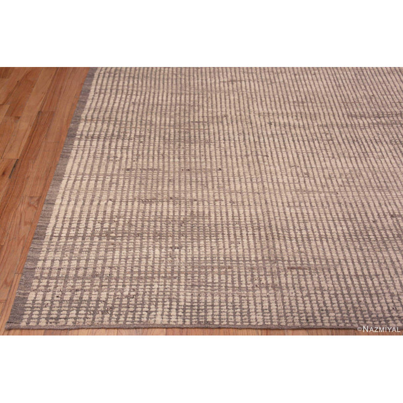Tapis minimaliste contemporain contemporain à poils longs en laine unique et fait à la main