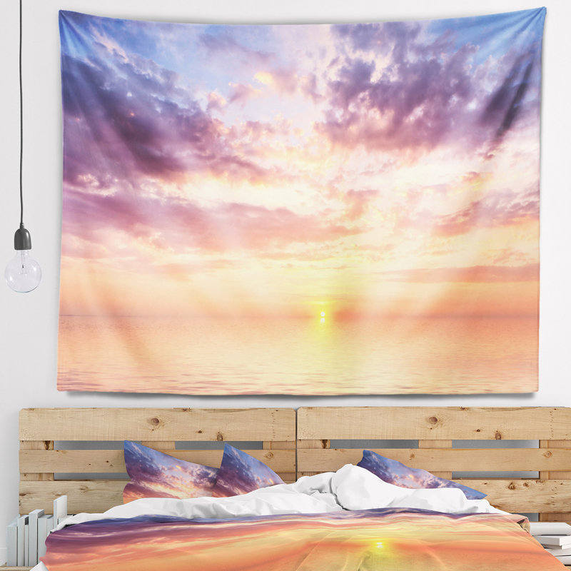 Ciel bleu nuageux et tapisserie idéale au coucher du soleil Seascape, H 32 po x l 39 po
