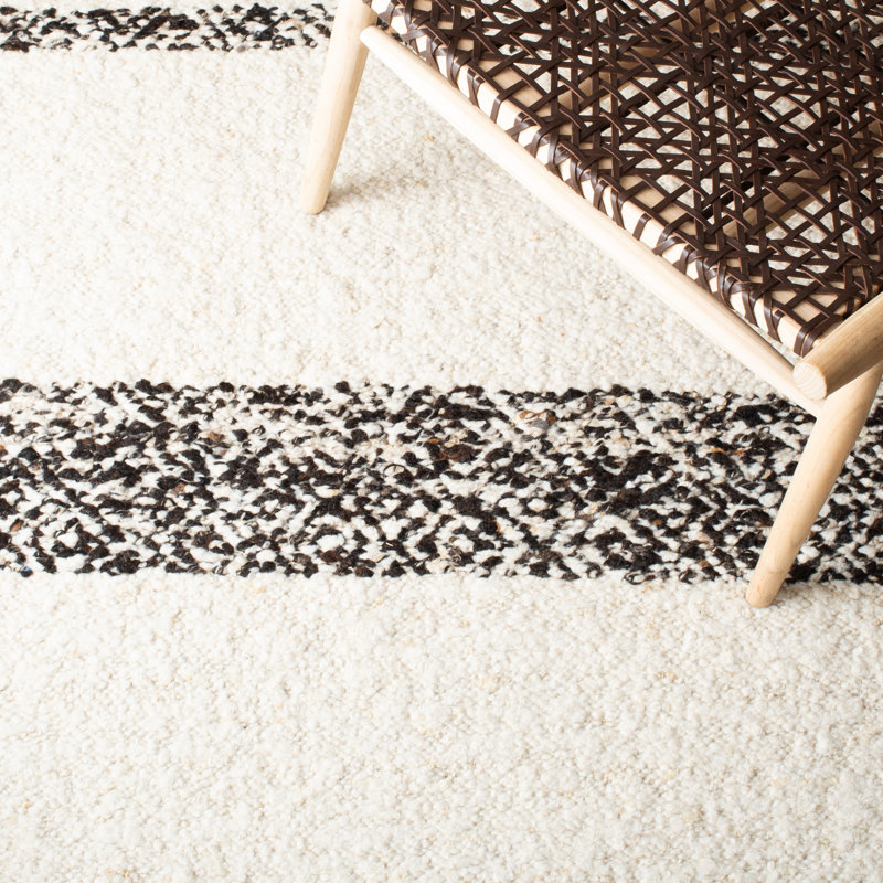 Abbee Natura Hand Woven Wool/Cotton Southwestern Rug in Ivory/Black, Rectangle 9' x 12'