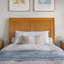Lit plateforme en bois massif Fitzsimmons avec pied de lit et gigogne assortis-1863643055-1863642705