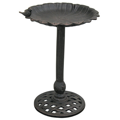 Metal Pedestal Birdbath
