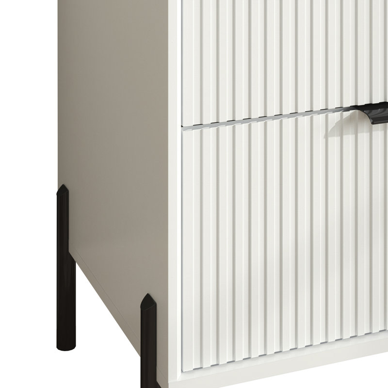 Kenery 30.6'' W 5 - Drawer Dresser, Off White