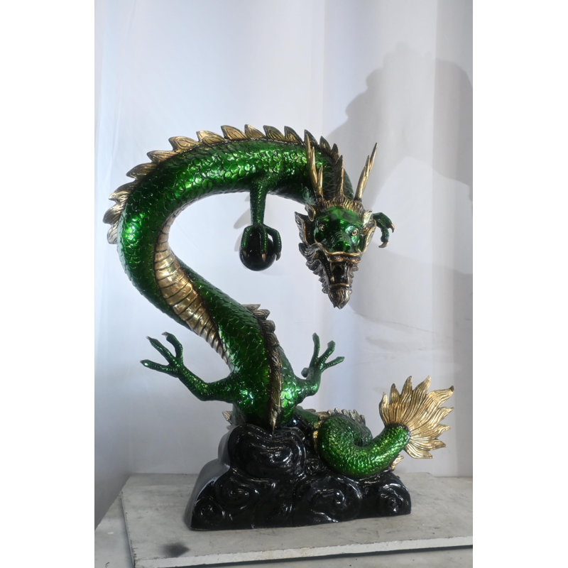 Statue de dragon vert en bronze avec sphère perlée 30 po x 20 po x H 38 po