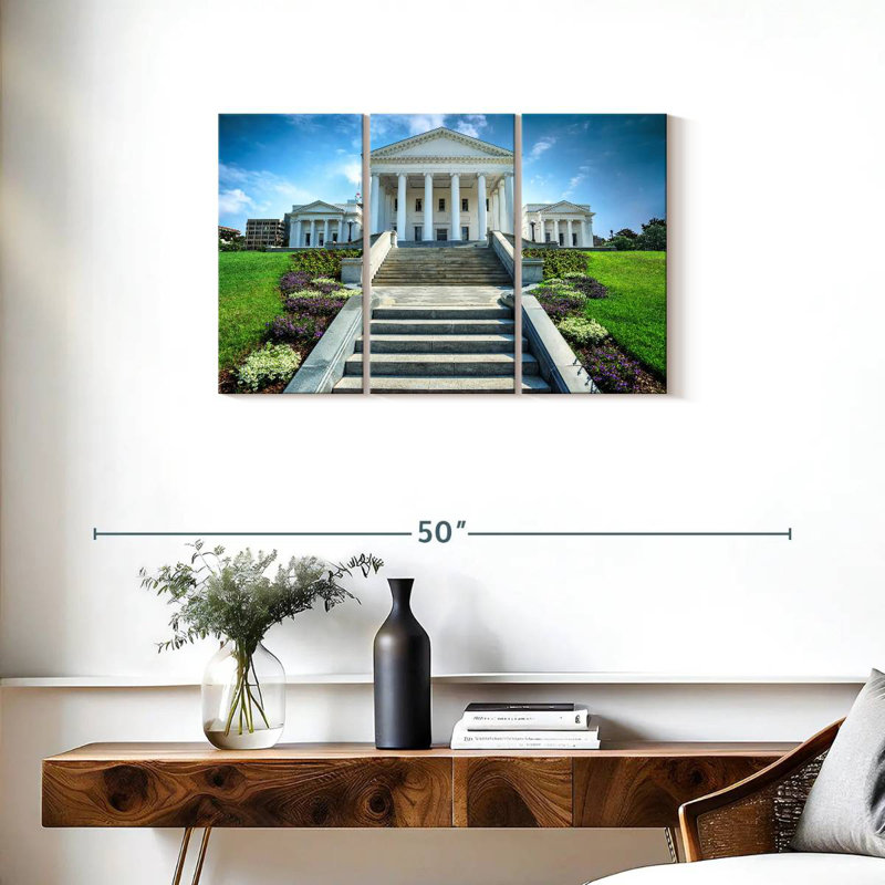 Virginia State Capitol Exterior, 20" H x 33" W
