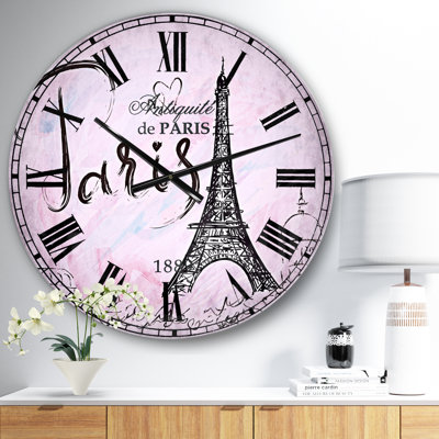 Illustration avec horloge murale de la Tour Eiffel de Paris