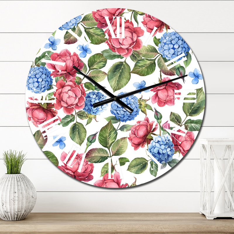 Horloge murale à motif rose et hortensia bleu avec feuilles sur fond blanc, Moyen