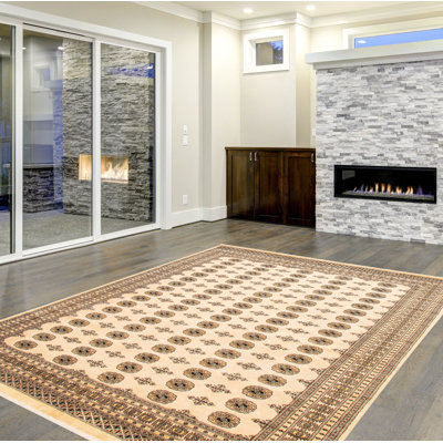 Tapis ivoire 8 pi 3 po x 10 pi 7 po Finha Peshawar Bokhara
