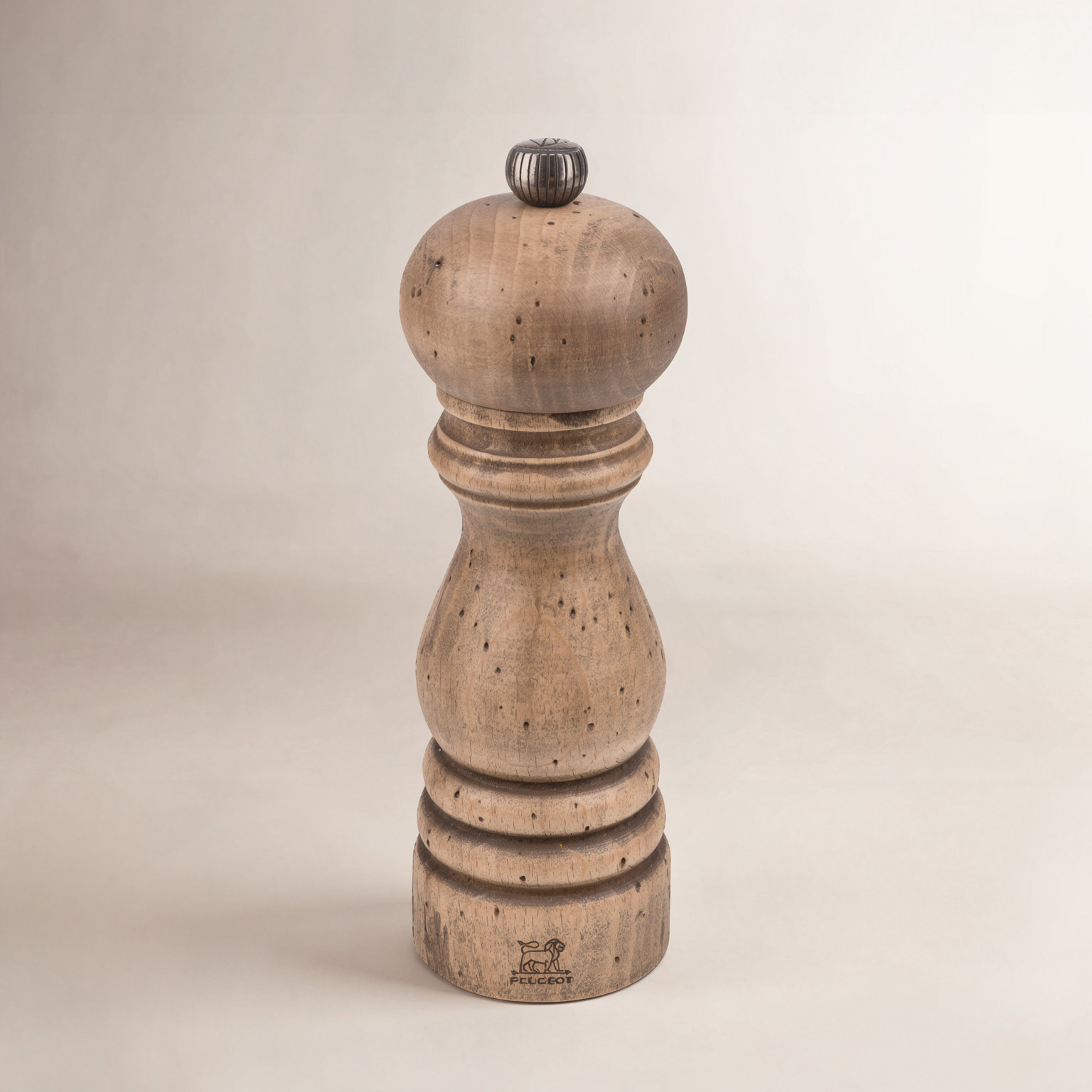 Peugeot Paris Pepper Mill, 7.09" H x 2" W x 2" D, Natural/Antique Gold