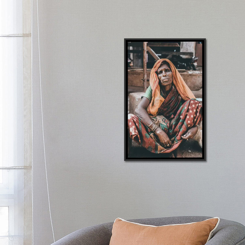«Gokarna, India I» par Luke Anthony Gram, impression sur toile tendue, H 26 po x l 18 po x P 1,5 po, Toile avec cadre noir