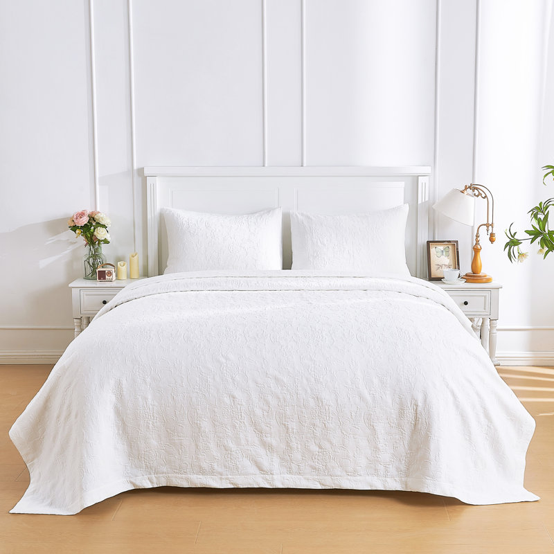 Sophia Cotton Floral Coverlet, King Coverlet Set + 2 King Shams, White