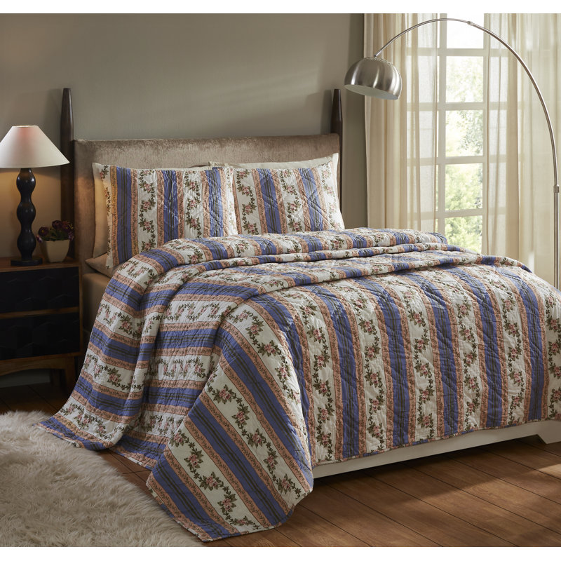 Marie Percale Quilt Set, Blue, King Quilt + 2 King Shams