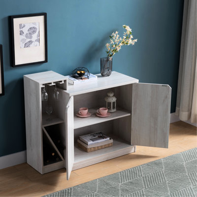Armoire de rangement pour bouteilles de vin - chêne blanc Nuance démontrée, peut contenir 4 bouteilles, 2 portes, 3 tablettes, support amovible pour bar à vin d'apparence subtile, 4 rangements, 2 portes, organisation élégante
