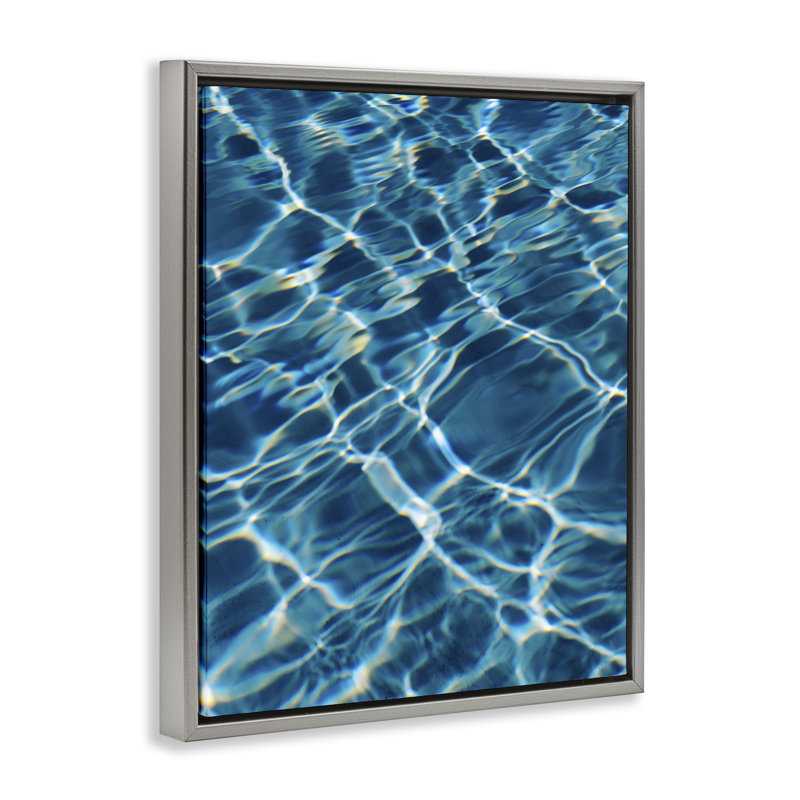 «Summer Pool Ripples», art mural encadré par Justine Milton, Cadre flottant gris lustré, H 31 po x l 25 po