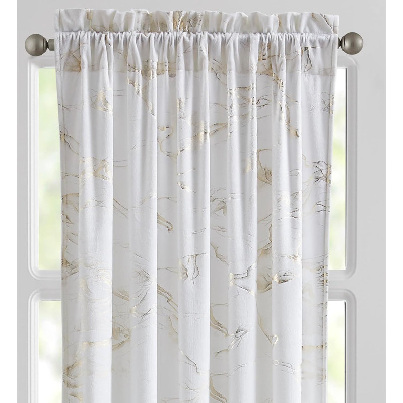 Paire de rideaux obscurcissant Makayley, L 50 po x L 72 po, Blanc