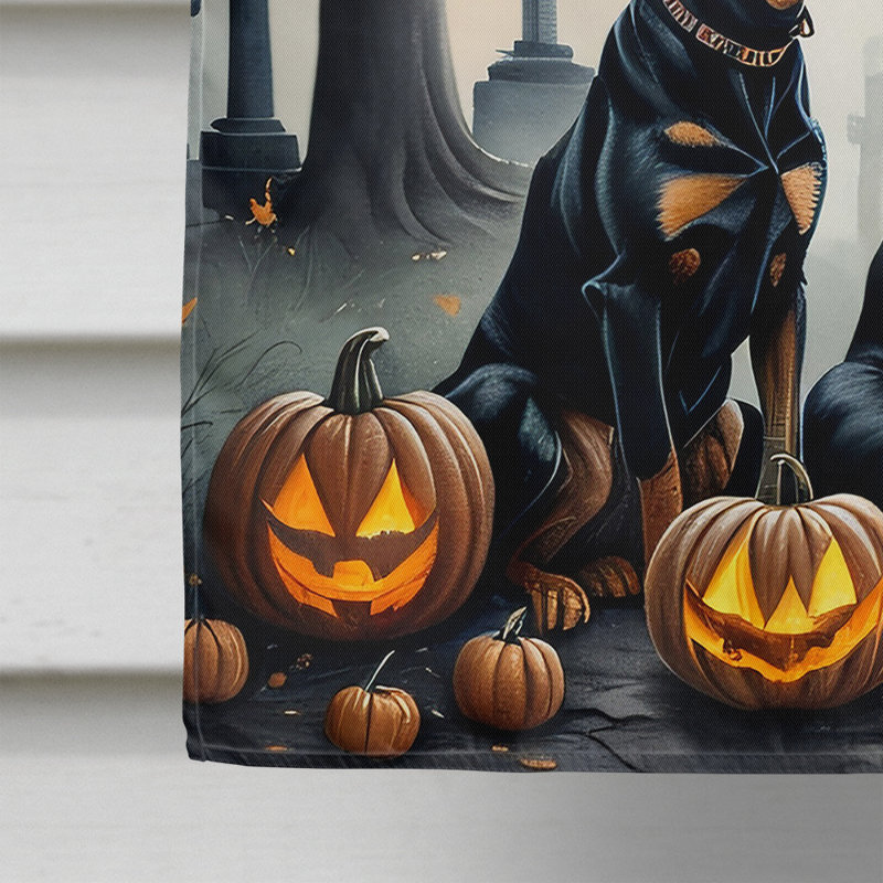 Drapeau Doberman Pinscher Spooky Halloween House