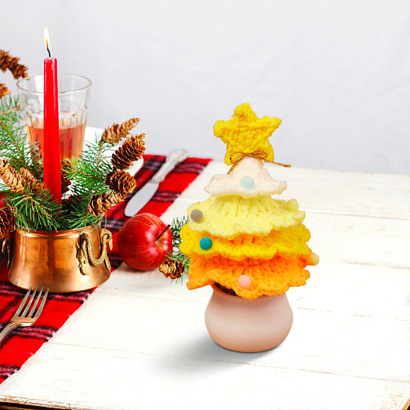 Petit ornement en crochet pour arbre de Noël, D