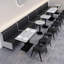 Bancs noirs de style industriel