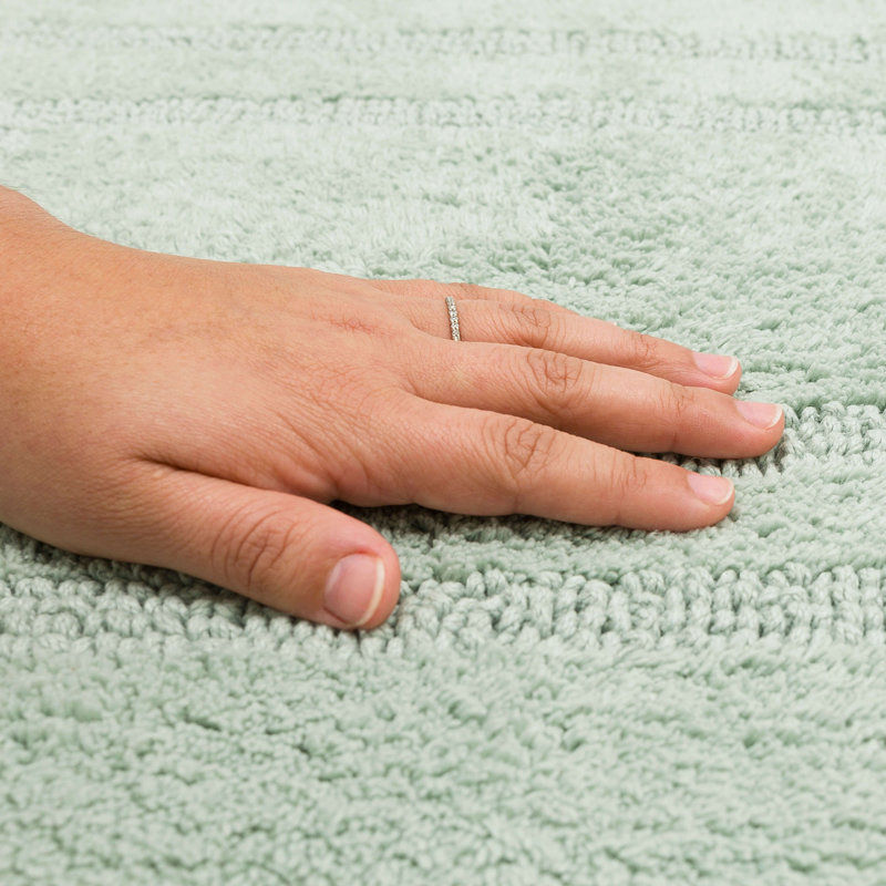 Kail Plush Stain/Fade Resistant Machine Washable Bath Mat, 17" W x 24" L, Seaglass