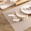 Table basse ronde en bois massif brun