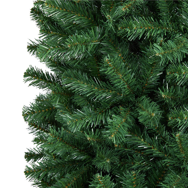 Arbre de Noël à charnière épinette avec support pliable Nyle, 7,5 pi, Non pré-éclairé