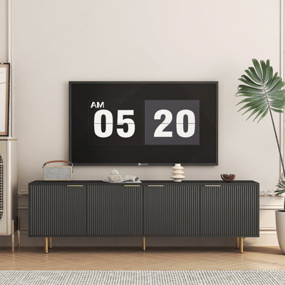 Meuble télé moderne avec prise de courant, centre de divertissement avec portes de rangement, idéal pour organiser les médias et améliorer l'ambiance du salon
