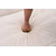 Canapé 2 places en velours côtelé avec dossier et coussins décoratifs, deux repose-pieds, assise profonde pour un confort ultime dans les salons, blanc-2123601006