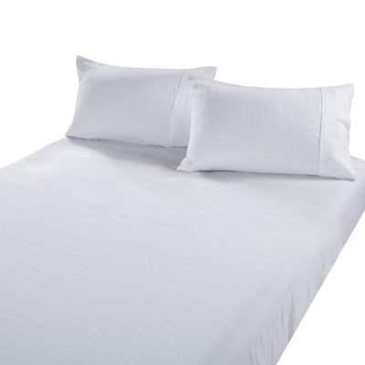 Stone washed super-soft French linen fitted sheet and matching pillowcases.