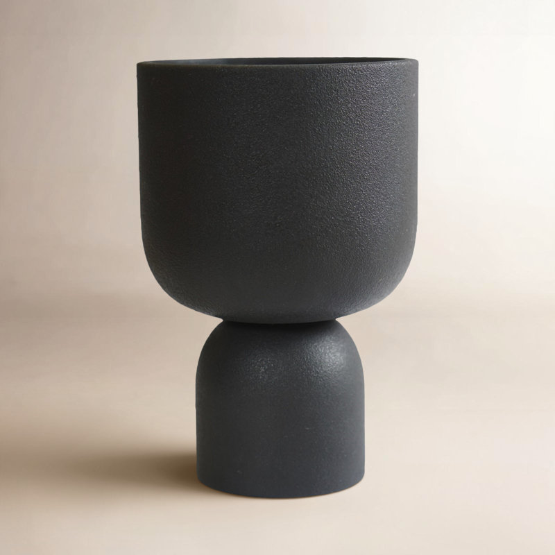 Vase de table en céramique Cade, Noir, H 7,87 po x l 5,12 po x P 5,12 po