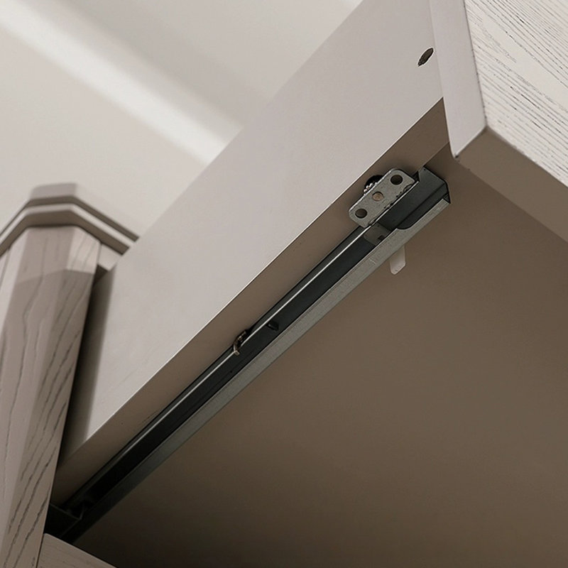 Armoire d'appoint en bois massif gris clair