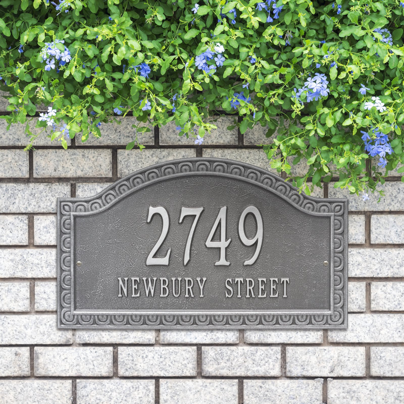 Plaque d'adresse murale personnalisée sur 2 lignes Penhurst, Noir / argent, Oui
