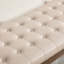 Élégant banc de chambre rembourré en similicuir avec appui-tête, conception capitonnée et pieds en bois d'hévéa foncé pour une utilisation polyvalente-133411862-133411861