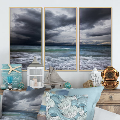 «Troubled Sea Under Stormy Sky - Sea & Shore», ensemble de 3 toiles murales encadrées